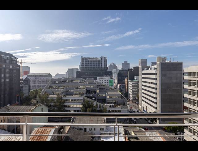 1 BEDROOM APARTMENT FOR SALE IN CAPE TOWN CITY CENTRE